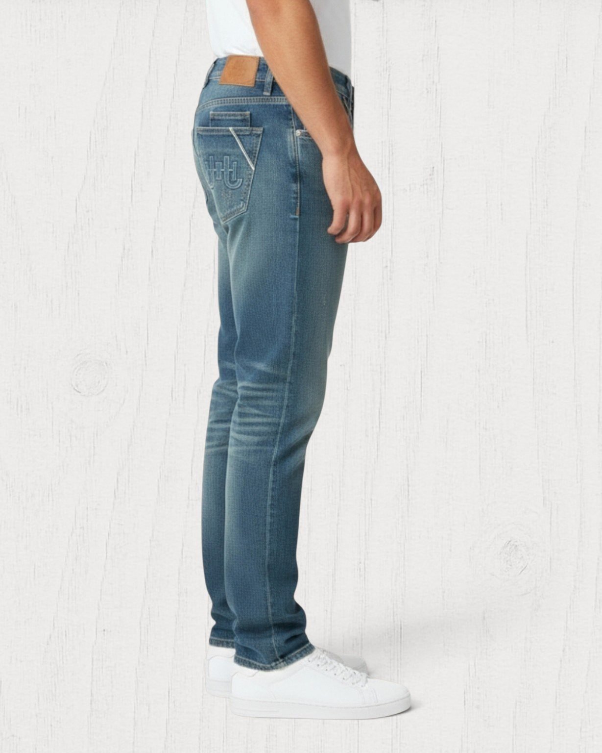 Jaxen Distressed Jeans view 3